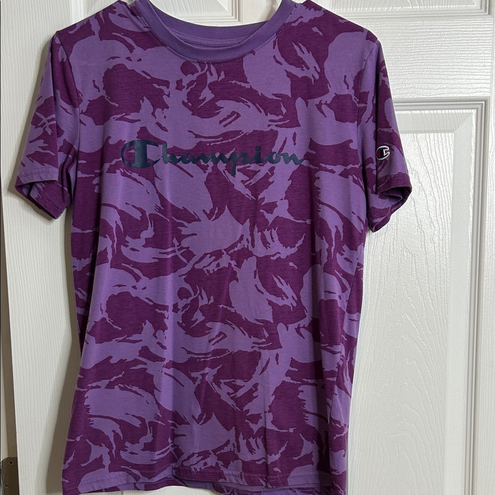 Champion‎ Purple Camouflage T-Shirt Logo XL